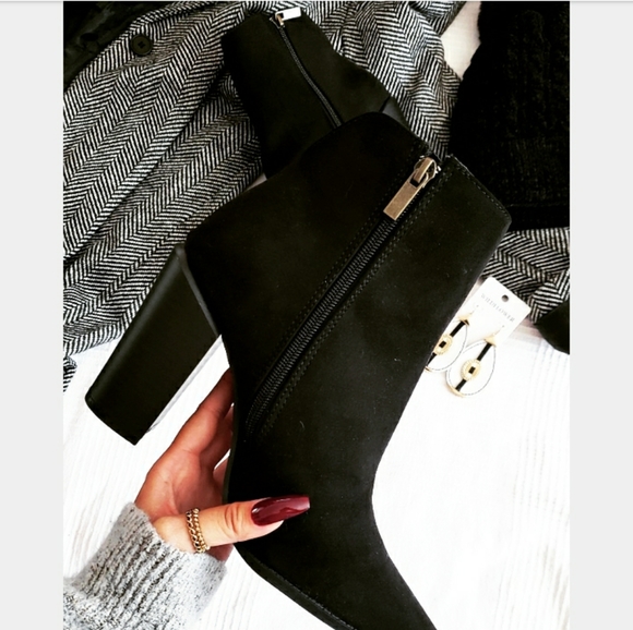 🆕️Apple Picking Collection// Black bootie - Picture 5 of 8